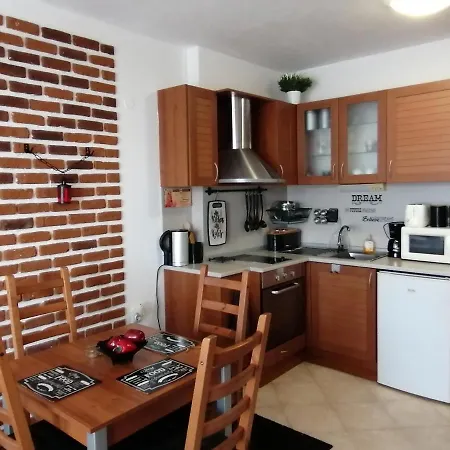 Аполон 2 Apartman